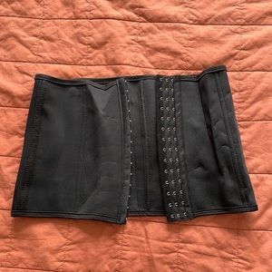 Black Waist trainer